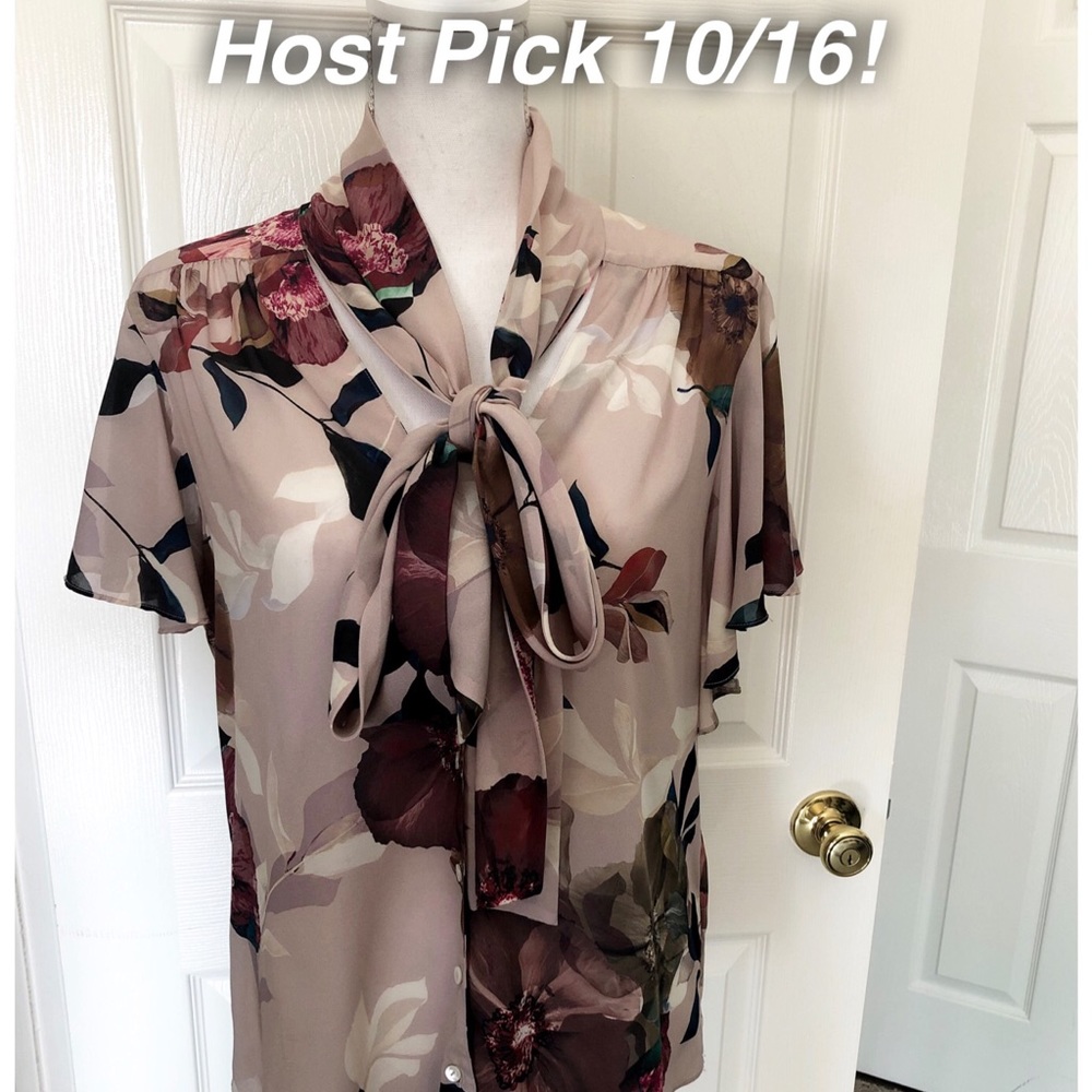 ♦️SOLD♦️ Trina Turk silk blouse with tie bow - Picture 5 of 8